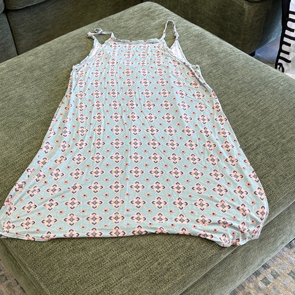 O'Neill Light Gray and Pink Patterned Top